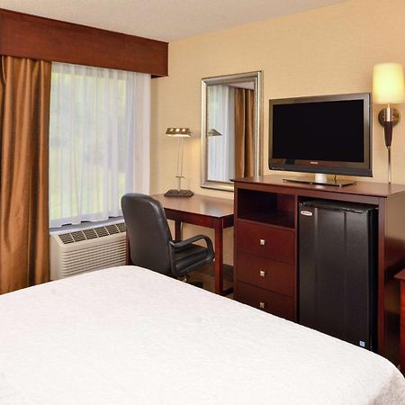 Hampton Inn Staunton Kültér fotó
