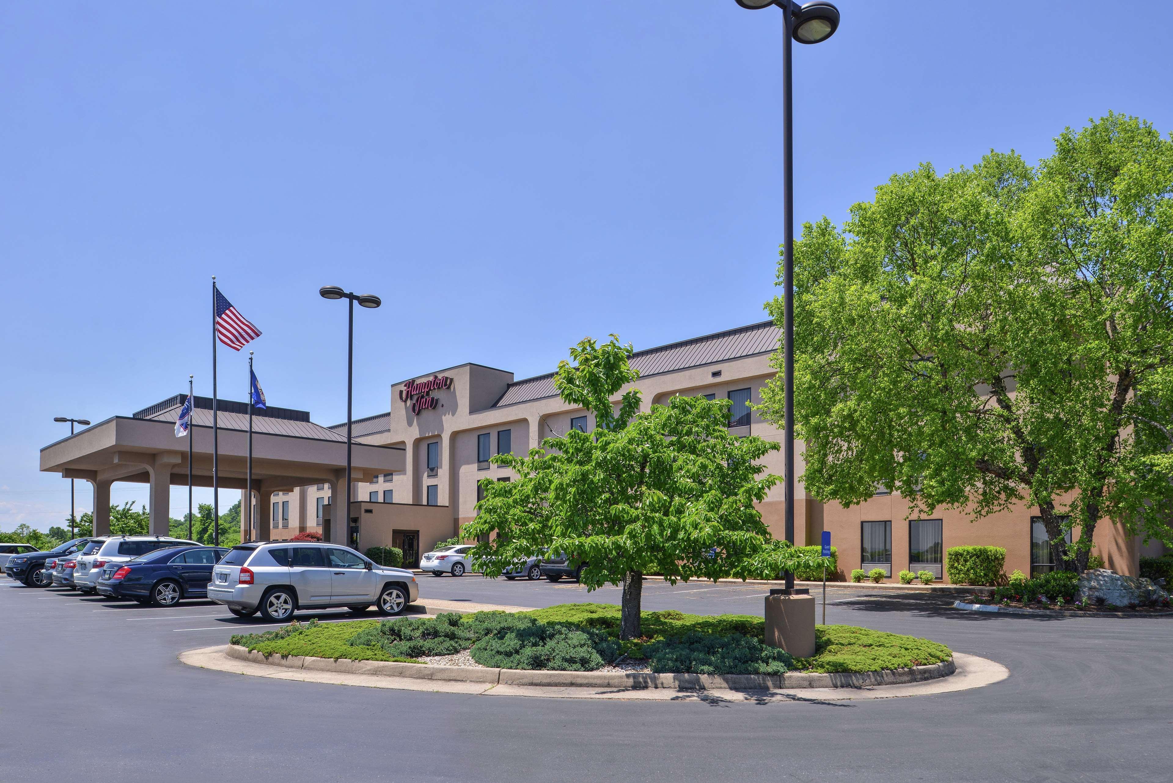 Hampton Inn Staunton Kültér fotó