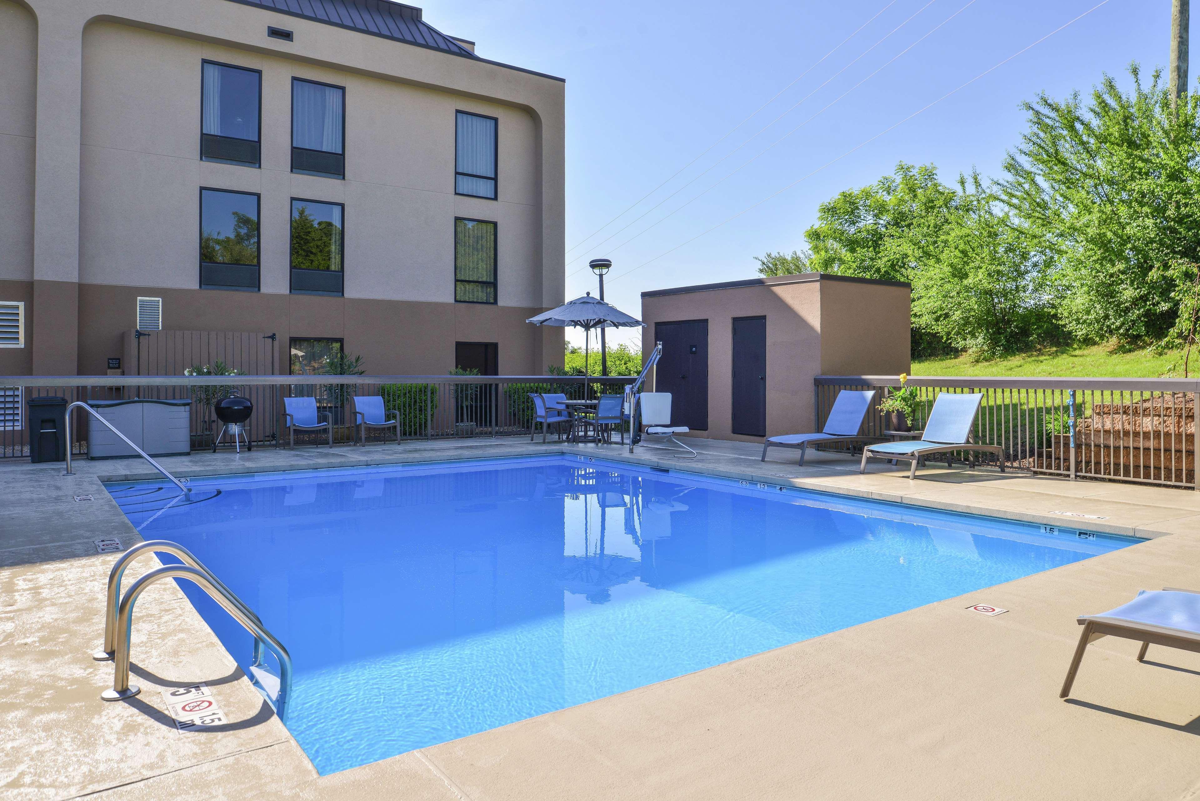 Hampton Inn Staunton Kültér fotó