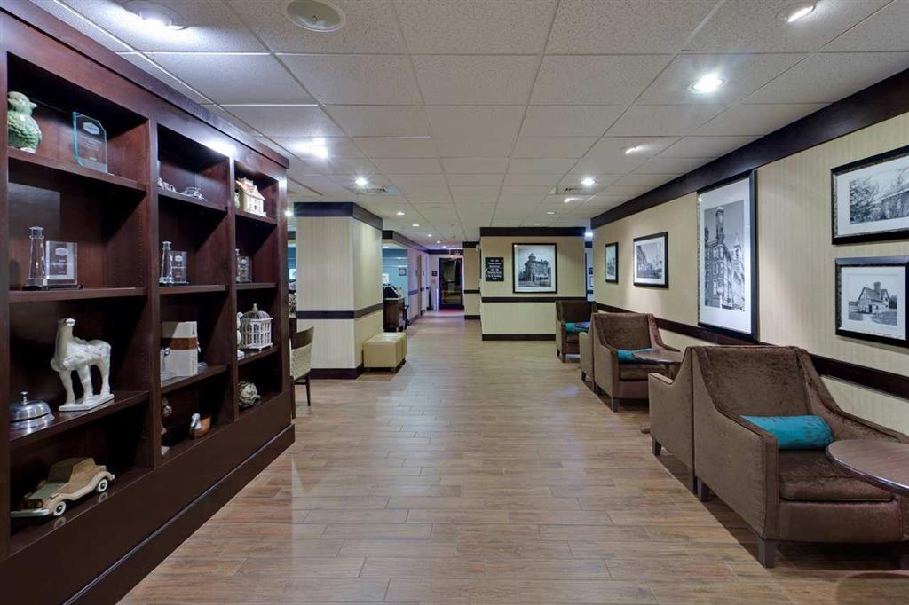 Hampton Inn Staunton Beltér fotó