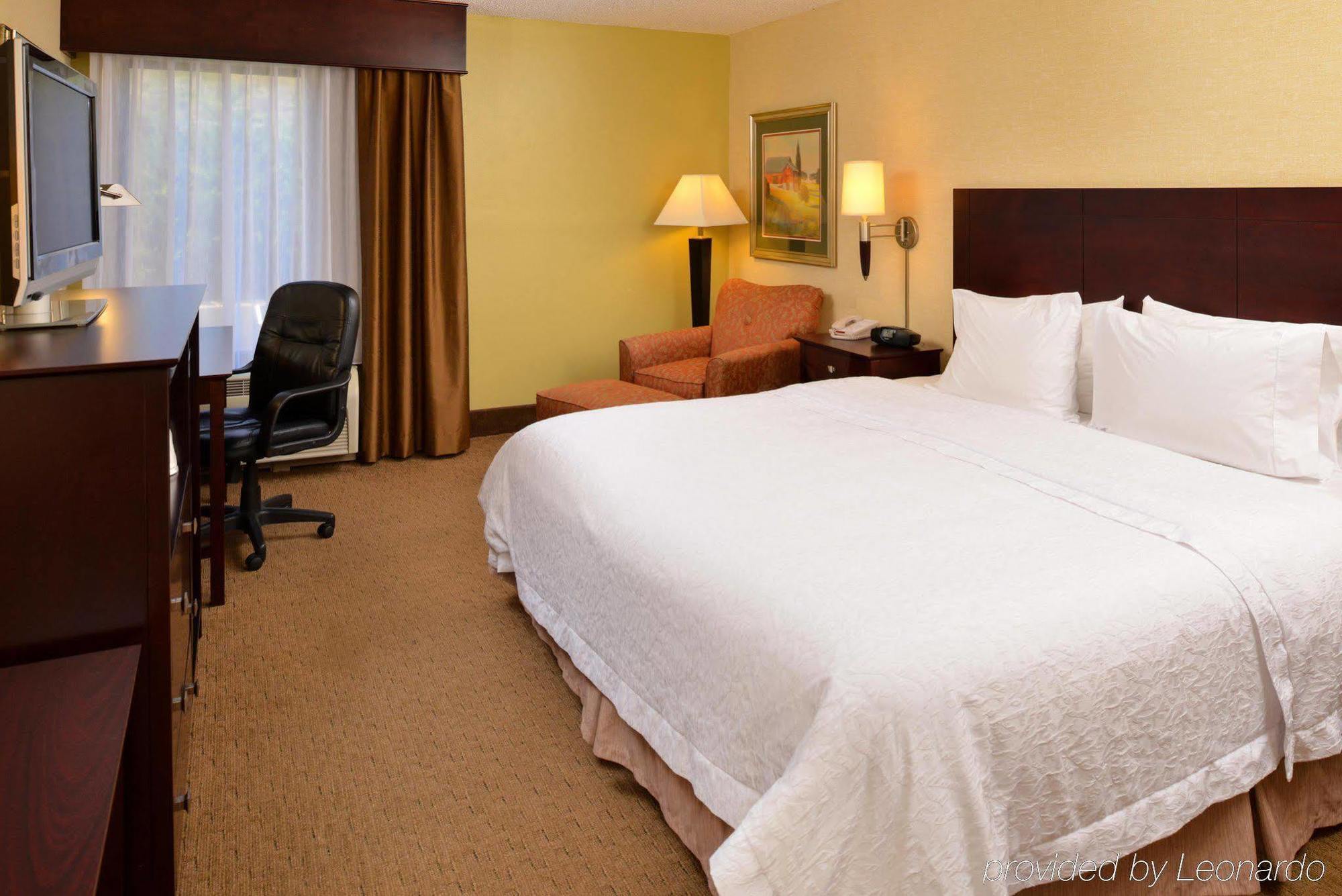 Hampton Inn Staunton Kültér fotó