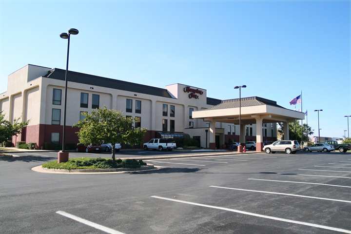 Hampton Inn Staunton Kültér fotó
